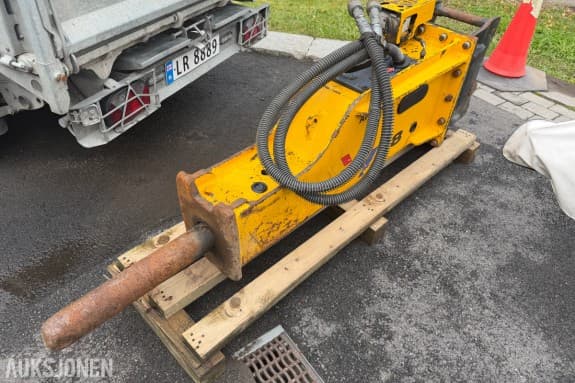 2019 AY Heavy Industries A8 hydraulisk pigghammer - 565 kg - 95 l/min - festebrakett - ekstra pigg ⁠