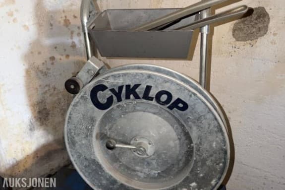 Cyklop båndstrammer på tralle