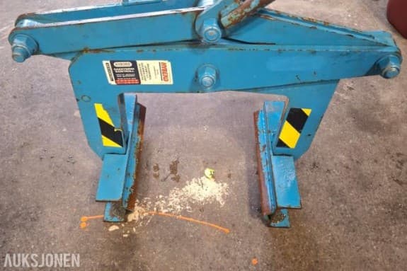 2017 Andre REHNMAN	GPL240 Steinklype for trafikkbarrierer.