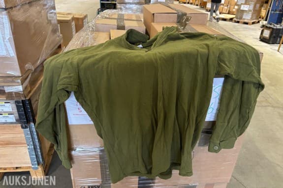 Parti med Forsvarets feltskjorte M-71 