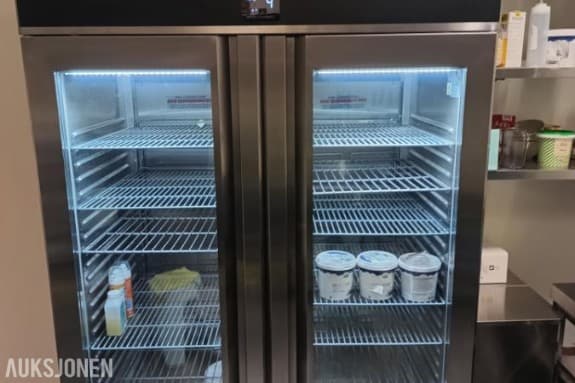 GGM Gastro KSF1400GT2-EF – 1400 L kjøleskap med 2 glassdører
