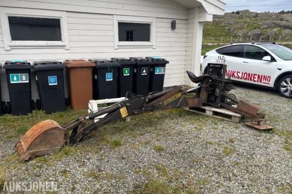 1984 Sesam 400 Graveaggregat for traktor med hydraulikkpumpe og graveskuffe