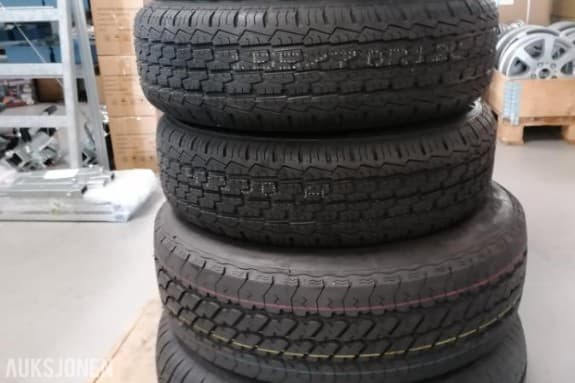 1 pall med 10 stk nye komplette hjul . Div. størrelser, alle 5/112. 