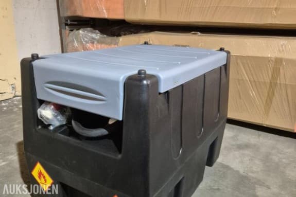 2026 Adblue tank m/Pumpe 12V Tough Box 220L