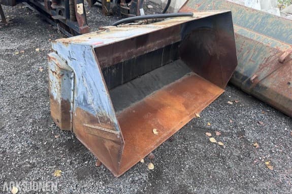 Lundberg  hydraulisk strøer 650 liter