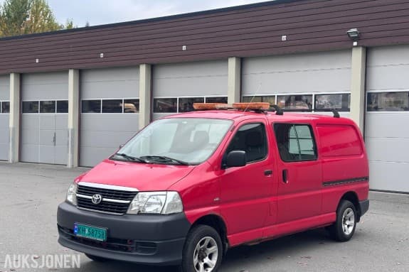 2008 Toyota HiAce 2.5 D 117HK 4WD LANG VARMER A/C HENGERFESTE SKYVEDØRER