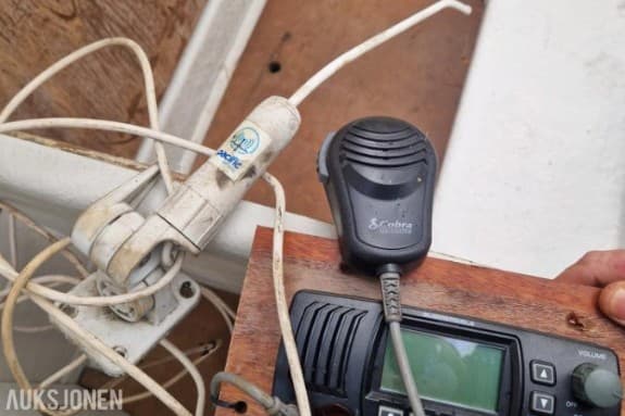 Cobra  VHF marine med antenne