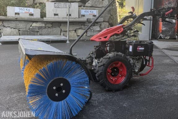 AGRO 750 Tohjulstraktor Dieselmotor med 100 cm kostemaskin