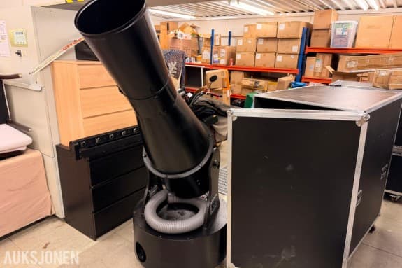 Konfettikanon med fjernkontroll, justerbart utskytningsrør og flightcase