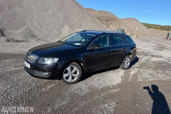 2014 Skoda OCTAVIA 1.6D 105HK,4x4,EU-OK 11-26,DAB+, 246000km