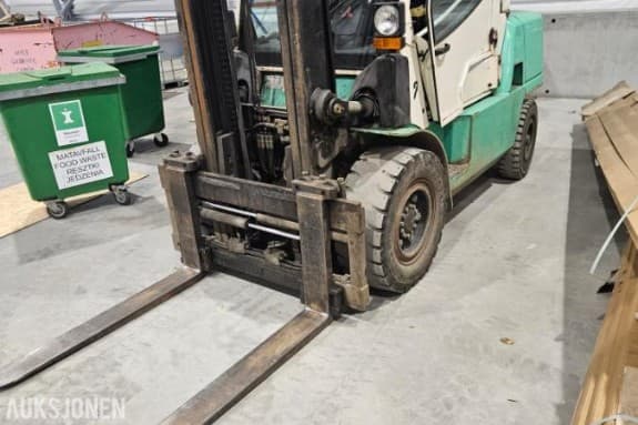 2007 Mitsubishi FD45K2 Gaffeltruck Nominell løftekapasitet: 5 000 kg