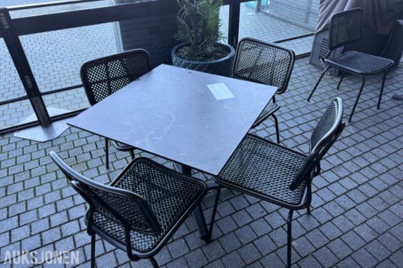 Bord og stoler