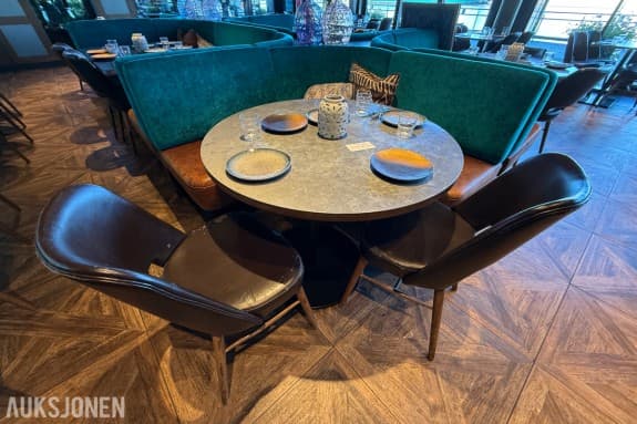 Rundt restaurantbord Ø100 cm med 2 stoler