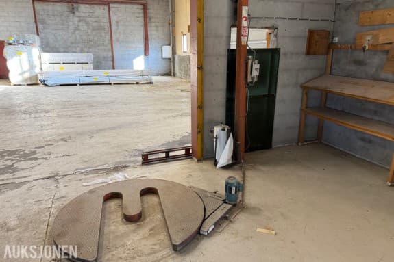 Nissen pallepakker med dreieskive og filmholder