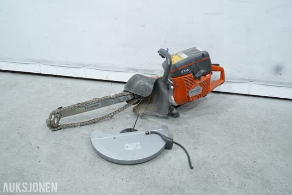 Husqvarna K 770 med GeoRipper GR H grøftekjedesag