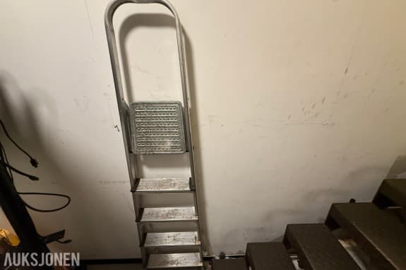 Sammenleggbar trappestige i aluminium – 4 trinn 