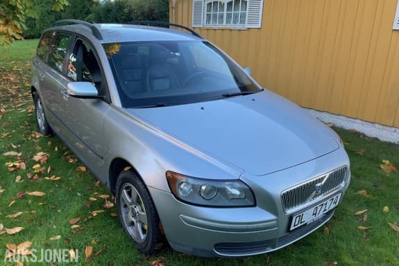 2006 VOLVO V50 1.6D 109HK EU-OK 04.28 HENGERFESTE SKINN