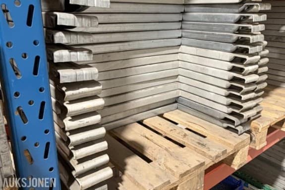 90 stk Dexion stålhyller til reolsystem – 113 x 84 cm – 6 paller