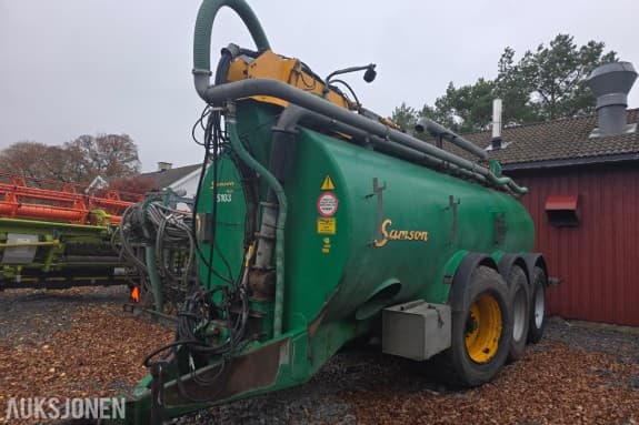 2002 Samson PG25 gjødselvogn 25 m³, 8" fyllekran og spredeutstyr