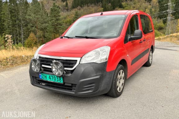 2016 Peugeot PARTNER 1.6-99 D - Automat - 3 seter - EU ok til april 2027