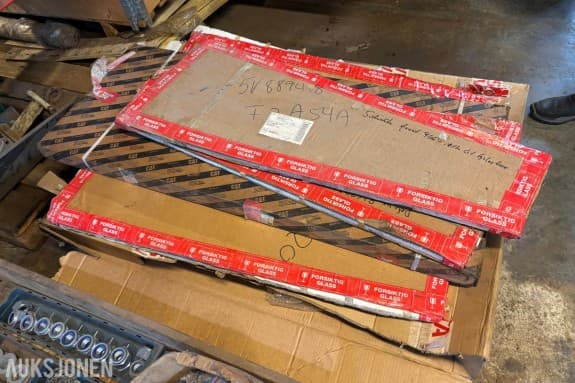 PARTI 5 STK. NYE MASKINRUTER – CAT OG HITACHI