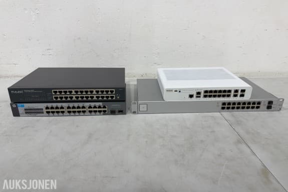 4 stk nettverksswitcher fra Ubiquiti, Ruckus, HP og Asanté