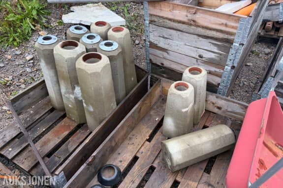 Betongfundamenter for mast - åttekantet utførelse - galvanisert flensplate - assorterte størrelser