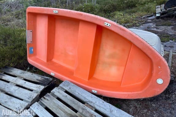 Liten Plastbåt  