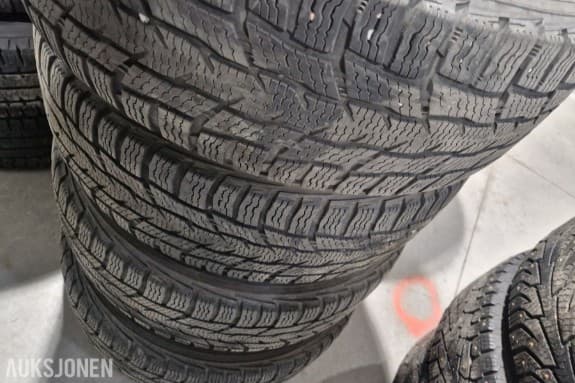 2018 Nokian Hakkapeliitta CR3 piggfrie vinterdekk på Xtreme alufelg - 4 stk - 225/75 R16 C 121/120 R - PCD 130 ET 62 - maks last 1250 kg ⁠