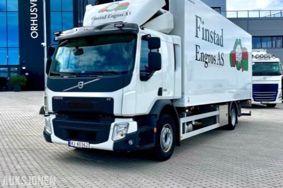 2023 Volvo FE 350 kjølebil - 2023 - 151 063 km - Gullavtale - EU-Godkjent - Isolert skap - Carrier Supra HE9 - Zepro bakløft 2 000 kg ⁠