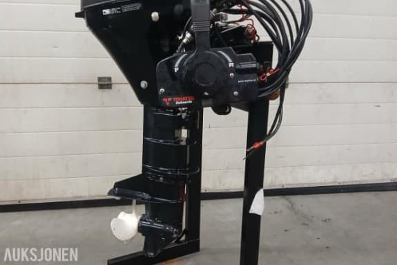2006 Tohatsu four Stroke 8 hk el start