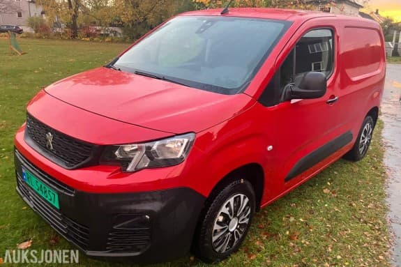 2021 Peugeot Partner 1,5 HDi 100hk L1 3-seter, Hengerfeste, komplett servicehefte, s+v dekk