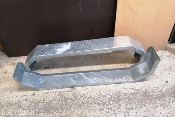 2 stk Helt nye  skjermer i galvanisert stål til 2 akslet tilhenger 150 x 20 x 40 