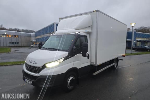 2021 Iveco Daily 72C Skapbil med løftelem, Automat, Webasto, EU ok til 03.2027