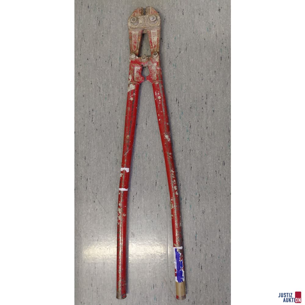 Bolt cutters