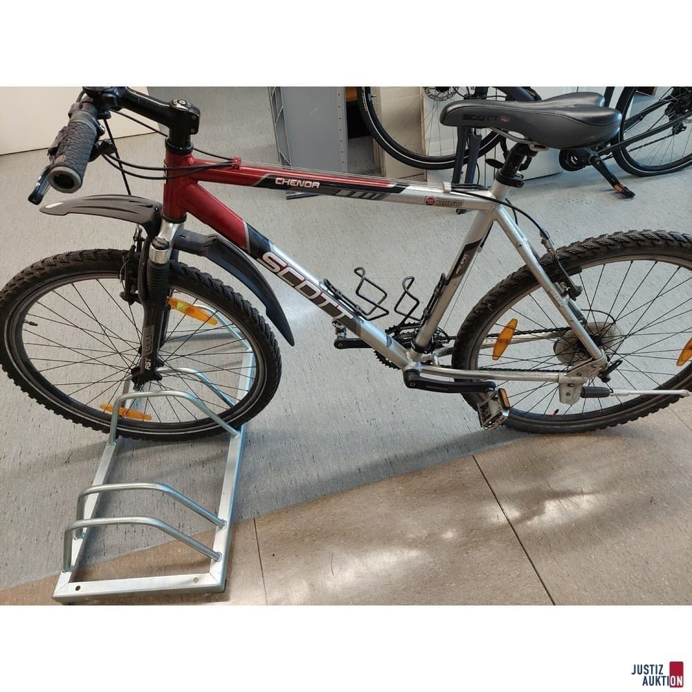 Scott Chenoa bicycle