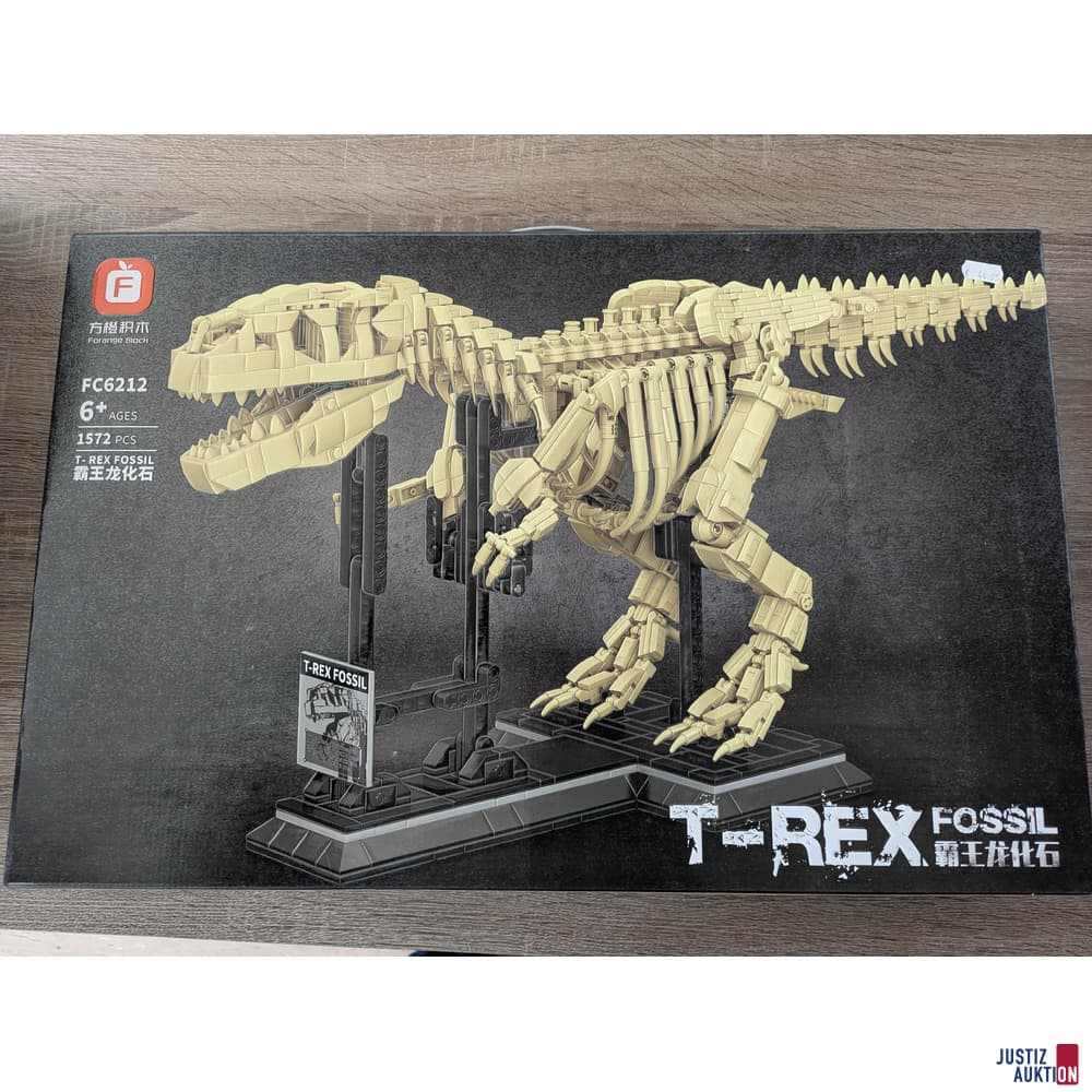 2 kits dinosaurs