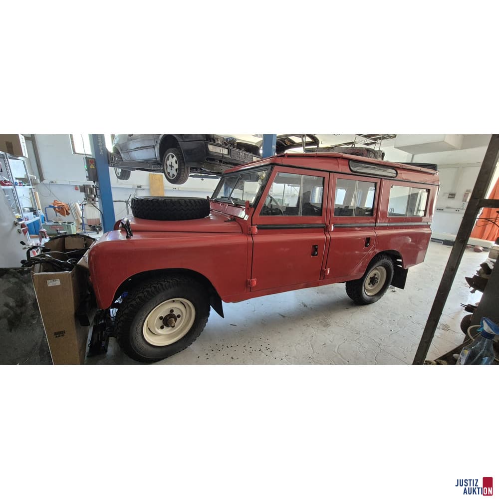 Red Land Rover Series III
