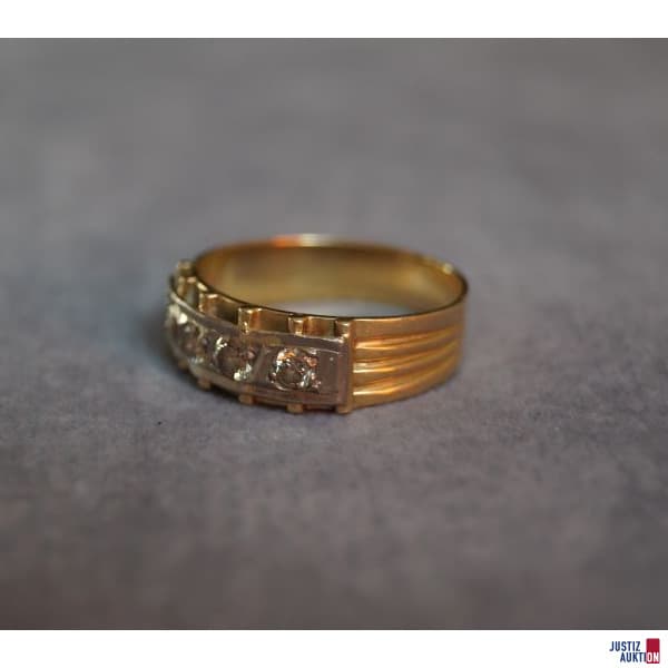 Ring with gemstones