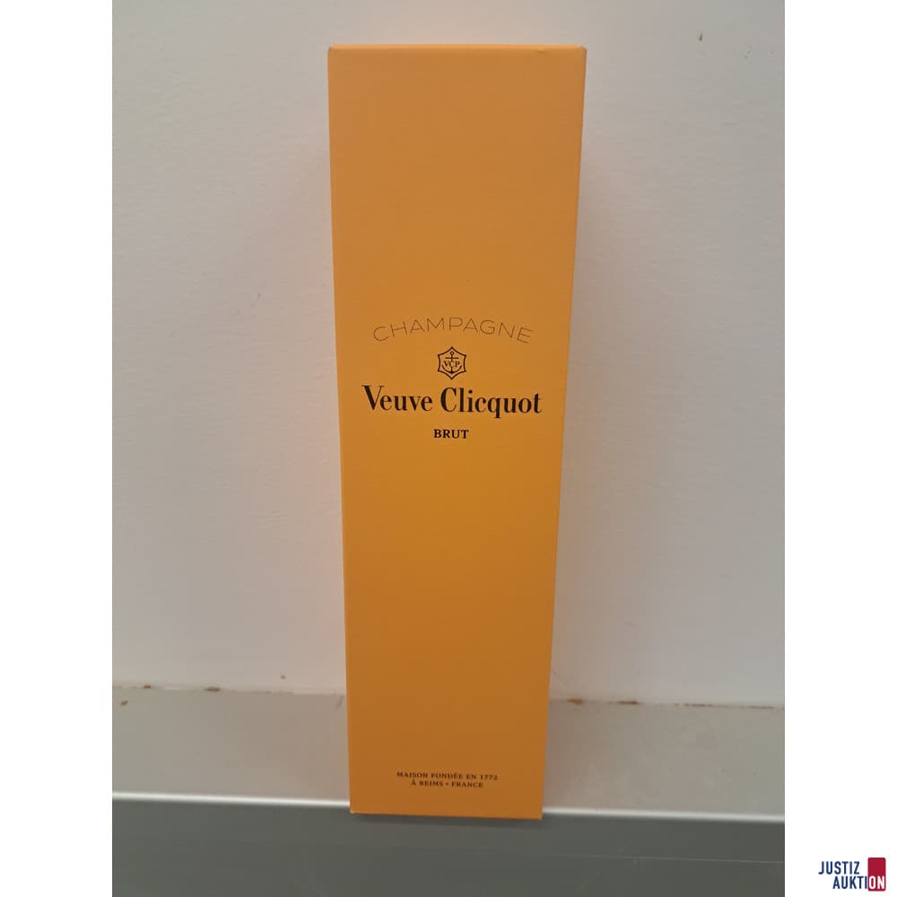 8x CHAMPAGNER Veuve Cliquot