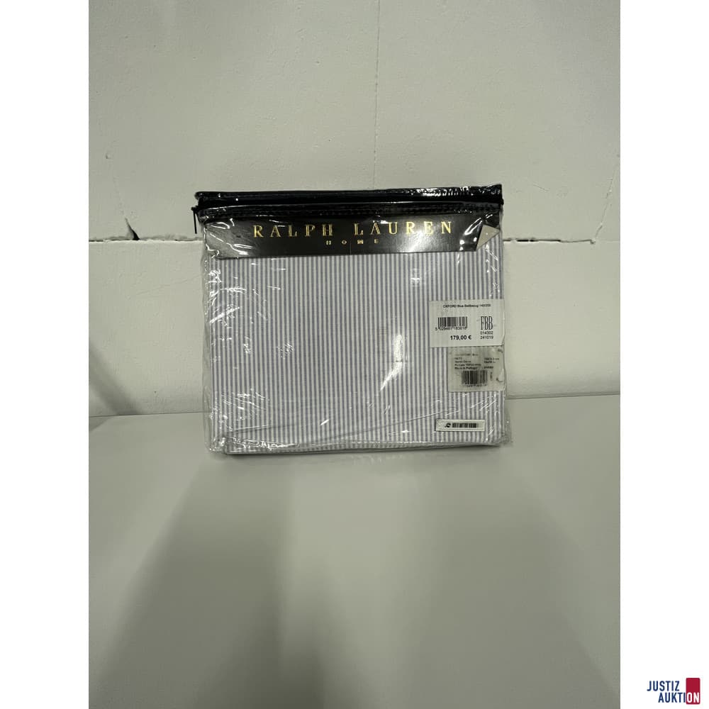 V100/26 - Ralph Lauren Oxford Blue Bedcover 140x200cm