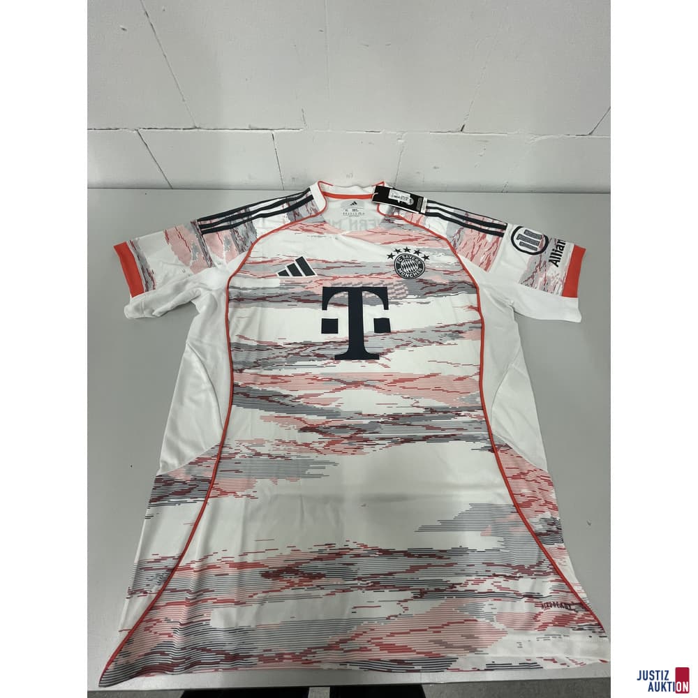 Fc Bayern Munich Jersey Size XL