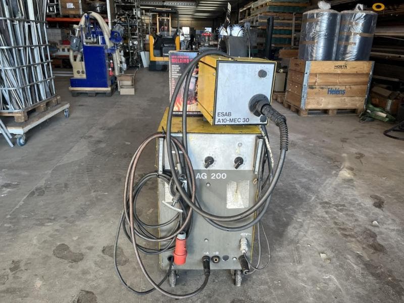 Esab LAG 200 welder - image 2
