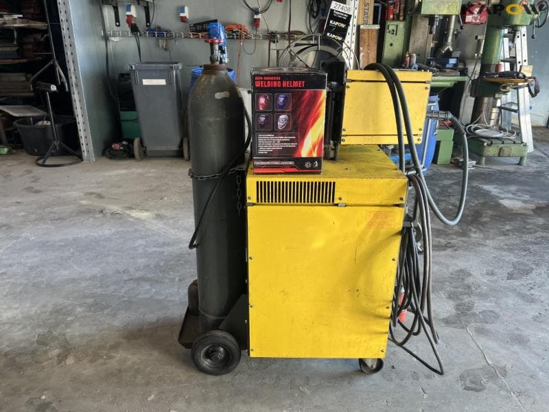 Esab LAG 200 welder - image 4