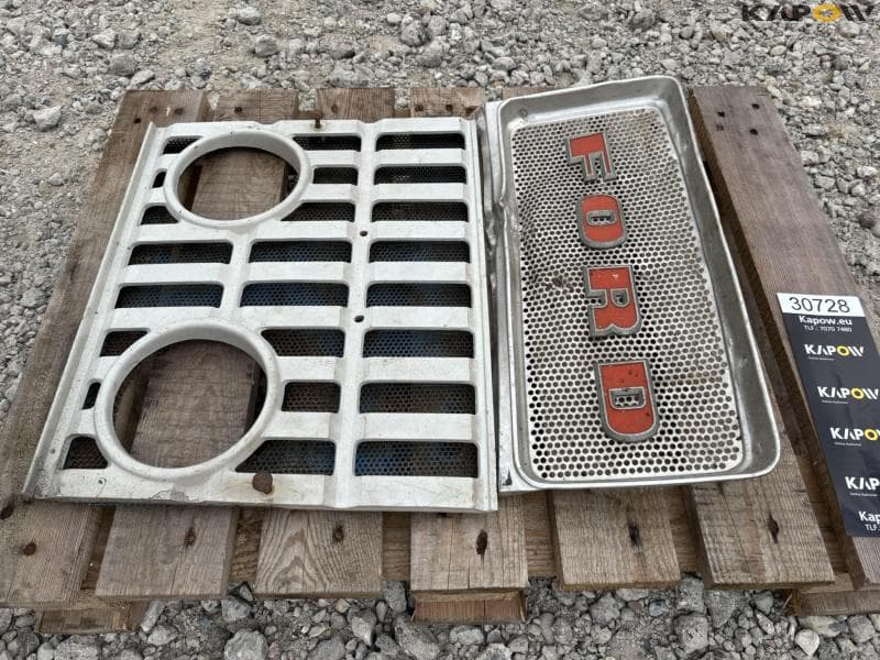 Ford frontgrill - image 3