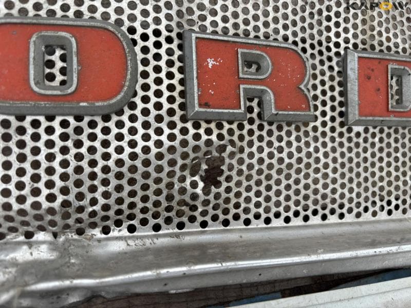 Ford frontgrill - image 5