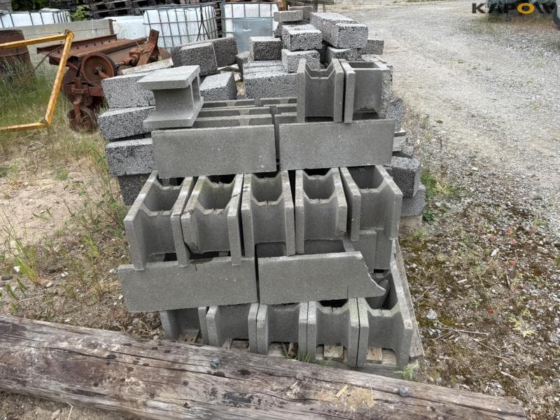 Foundation and LECA blocks - image 3