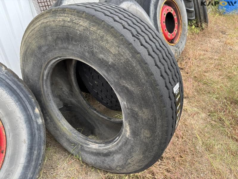 Wheels and tires 385/65-22.5 - image 3