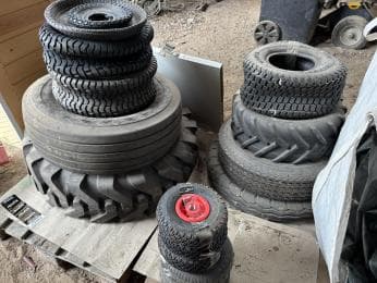 Diverse wheels and tires - New