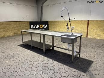 Industrial hand washbasin with spray tap
